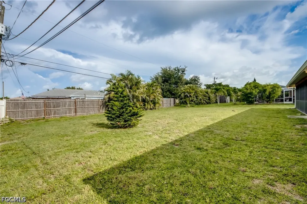 3810 SW 7th Avenue Cape Coral FL 33914