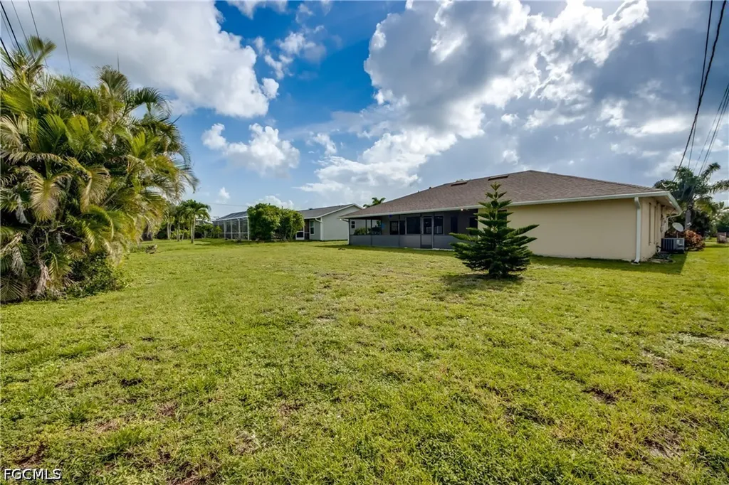 3810 SW 7th Avenue Cape Coral FL 33914