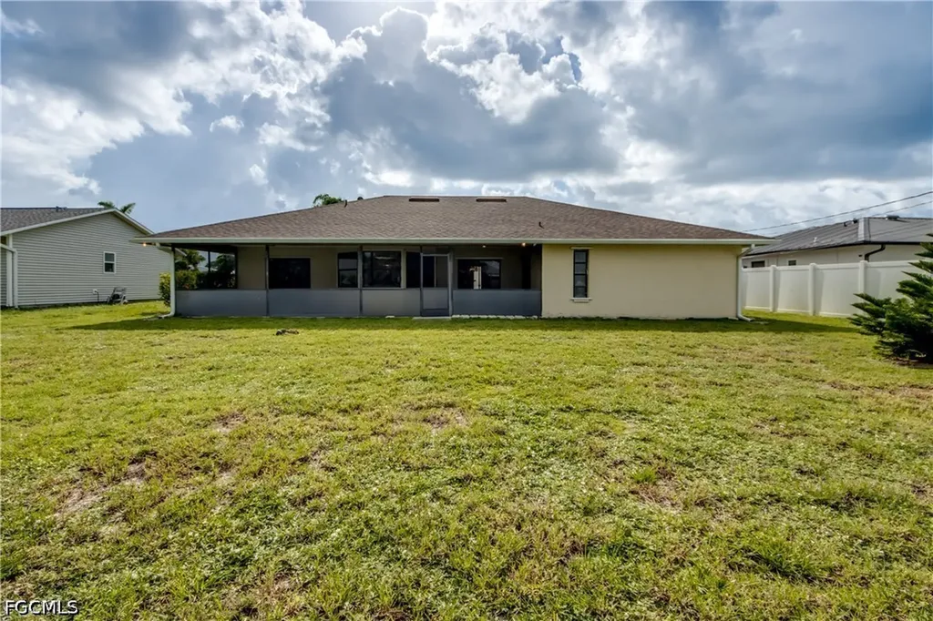 3810 SW 7th Avenue Cape Coral FL 33914