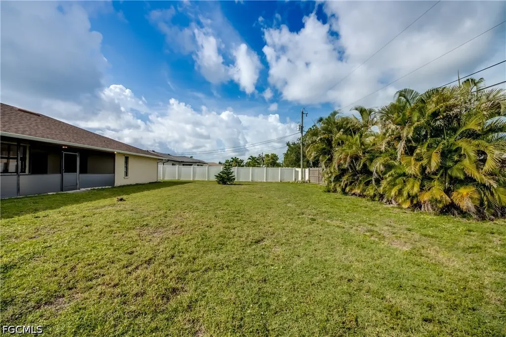 3810 SW 7th Avenue Cape Coral FL 33914
