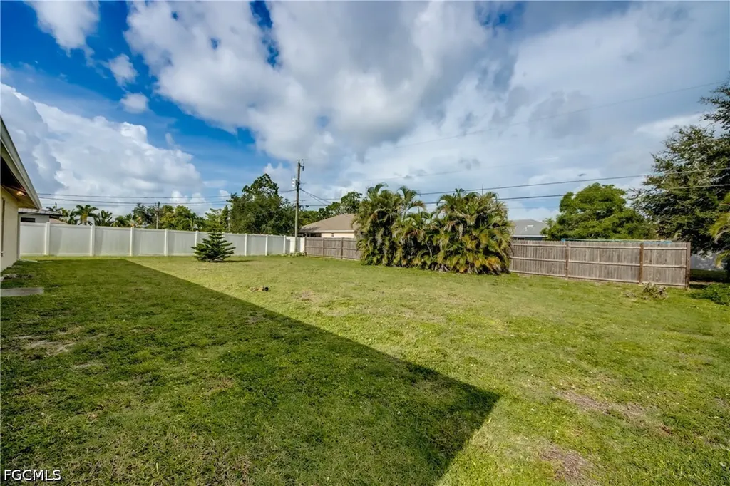 3810 SW 7th Avenue Cape Coral FL 33914