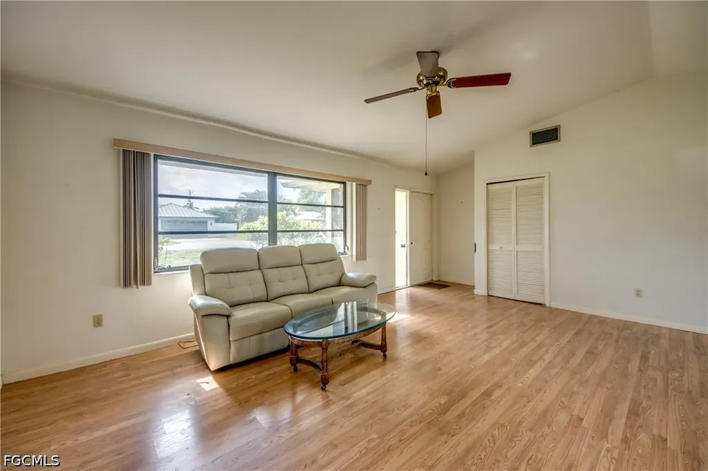 3810 SW 7th Avenue Cape Coral FL 33914