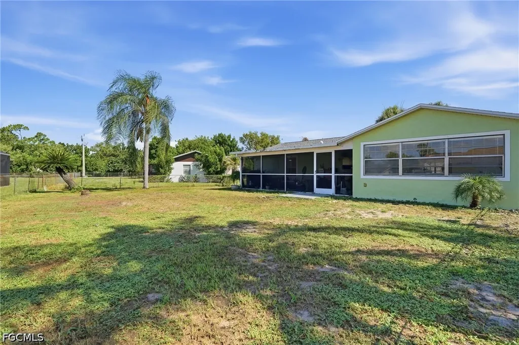 19368 Coraltree Court Lehigh Acres FL 33936