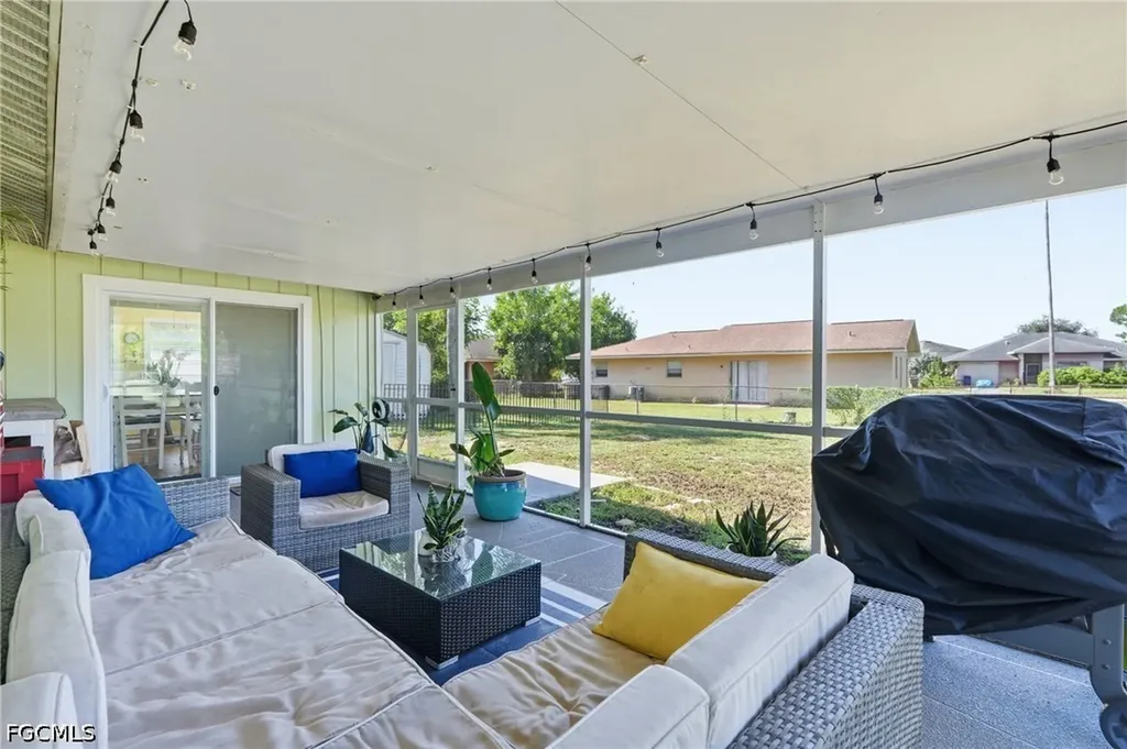 19368 Coraltree Court Lehigh Acres FL 33936