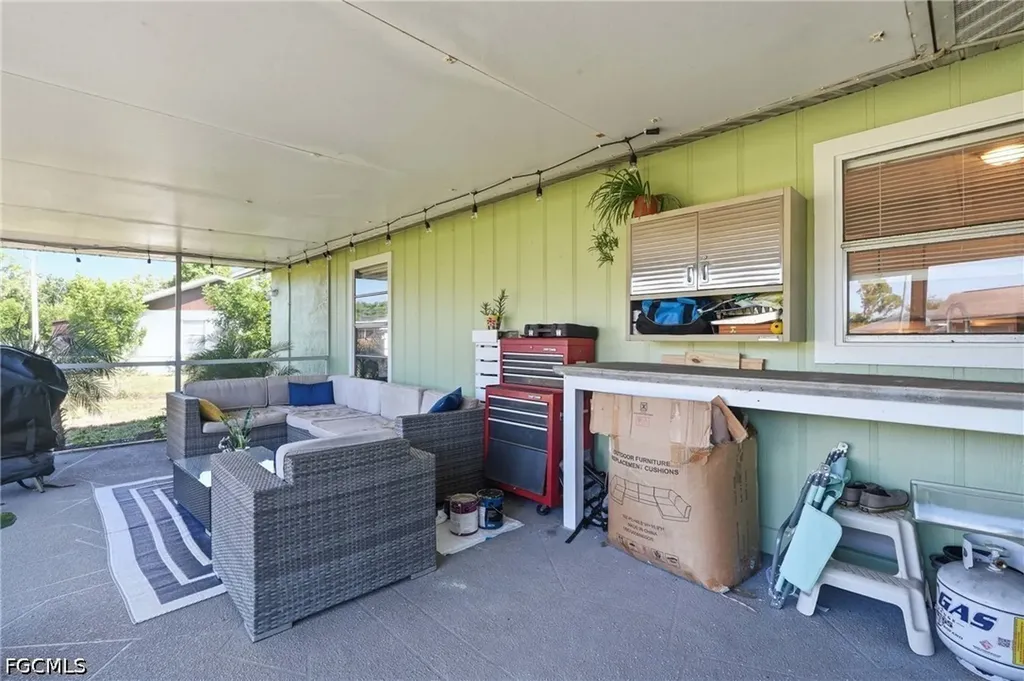 19368 Coraltree Court Lehigh Acres FL 33936