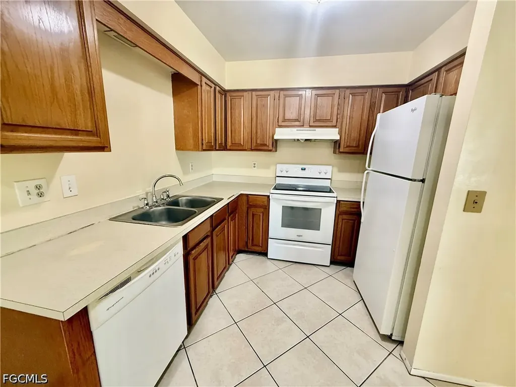516 Parkside Street Lehigh Acres FL 33936
