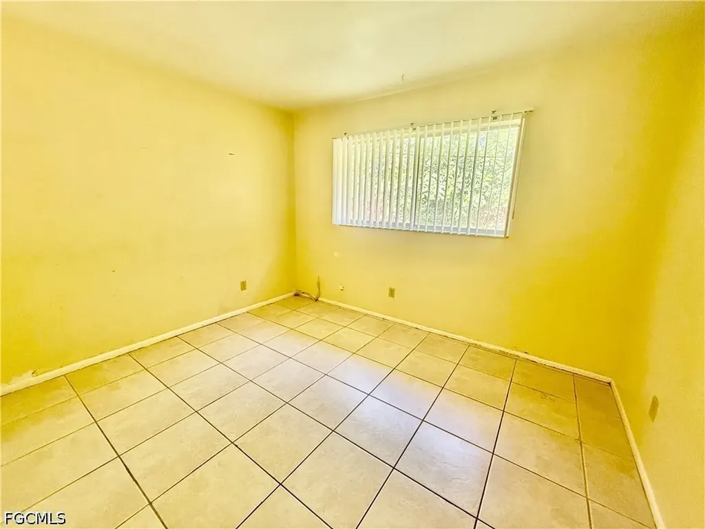516 Parkside Street Lehigh Acres FL 33936