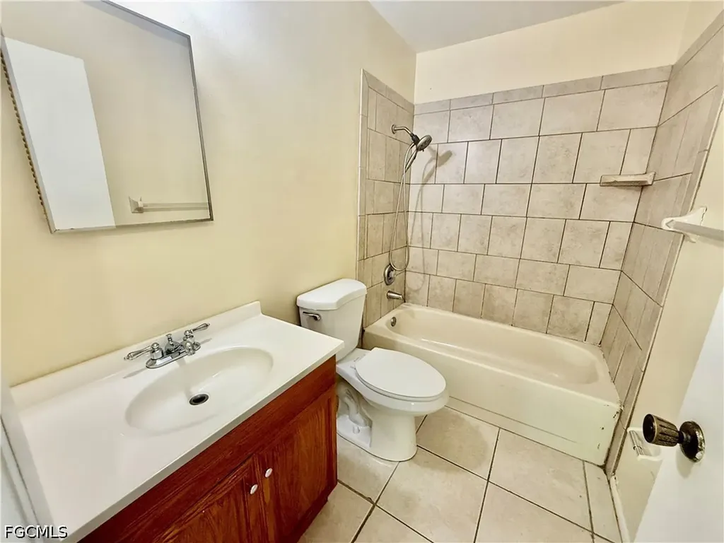 516 Parkside Street Lehigh Acres FL 33936