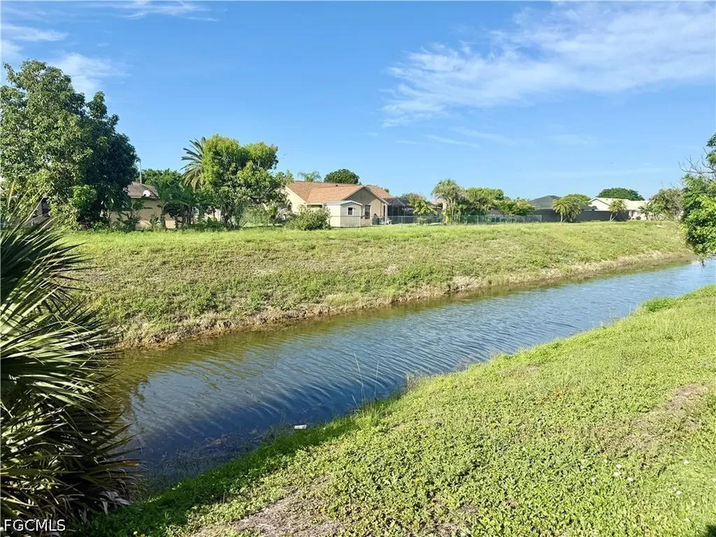 516 Parkside Street Lehigh Acres FL 33936