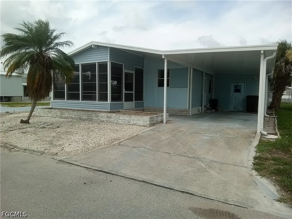 4999 Gulfgate Lane St. James City FL 33956
