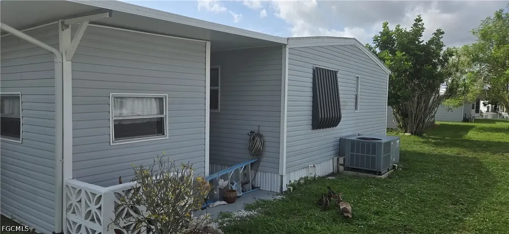547 Palmer Boulevard North Fort Myers FL 33903