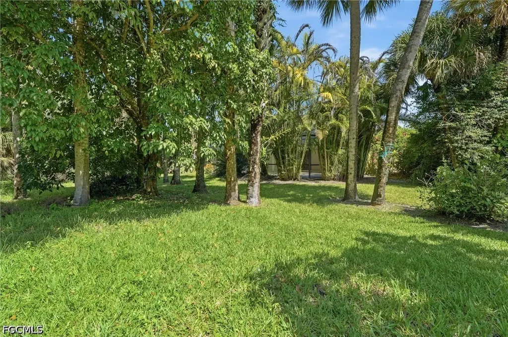 2604 E 6th Street Lehigh Acres FL 33936