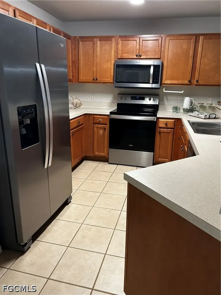 1427 NE 8th Place Cape Coral FL 33909