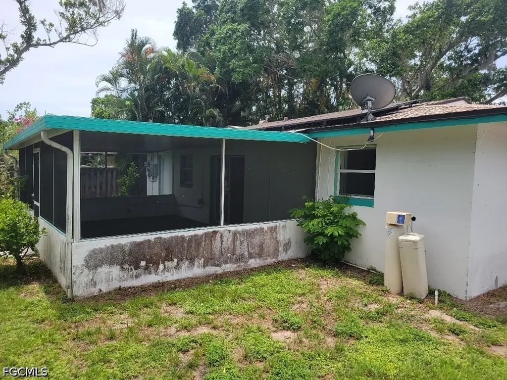 6683 E Tropicana Drive Fort Myers FL 33919