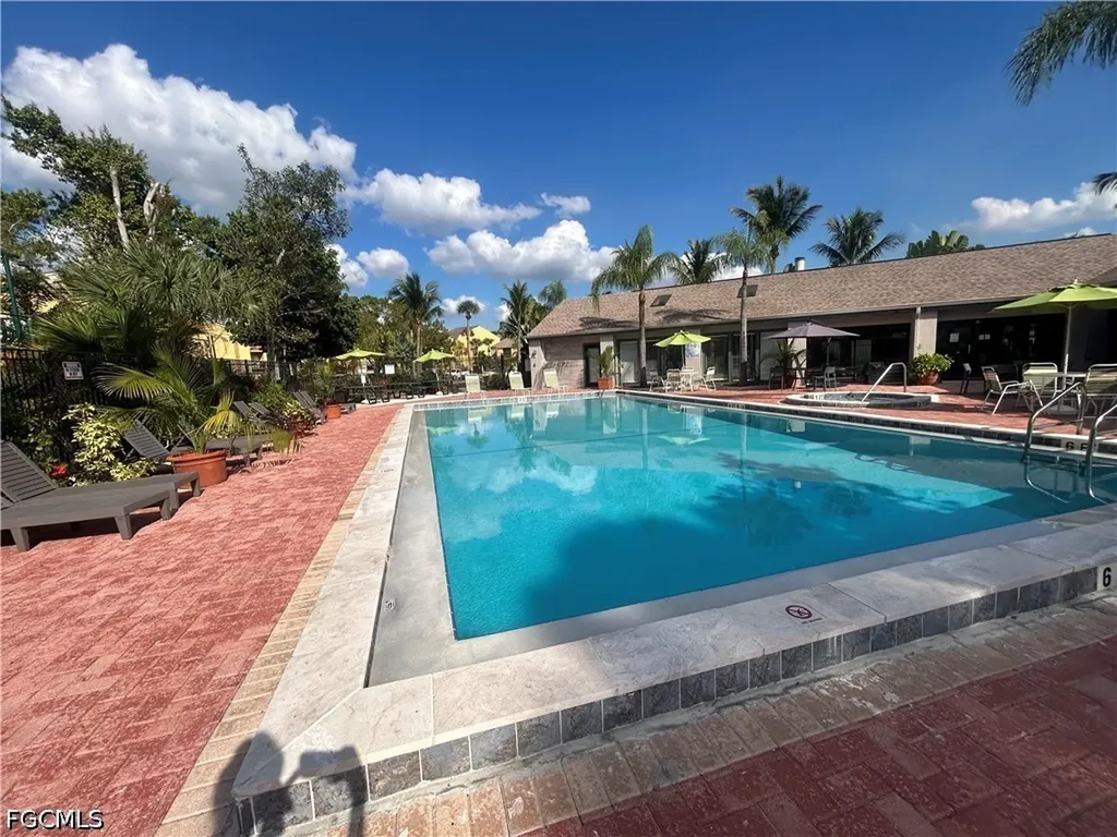 2835 Winkler Avenue Fort Myers FL 33916