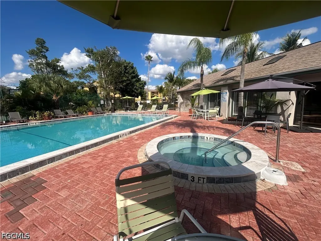 2835 Winkler Avenue Fort Myers FL 33916