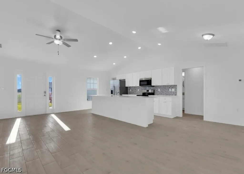 918 NE 12th Street Cape Coral FL 33909