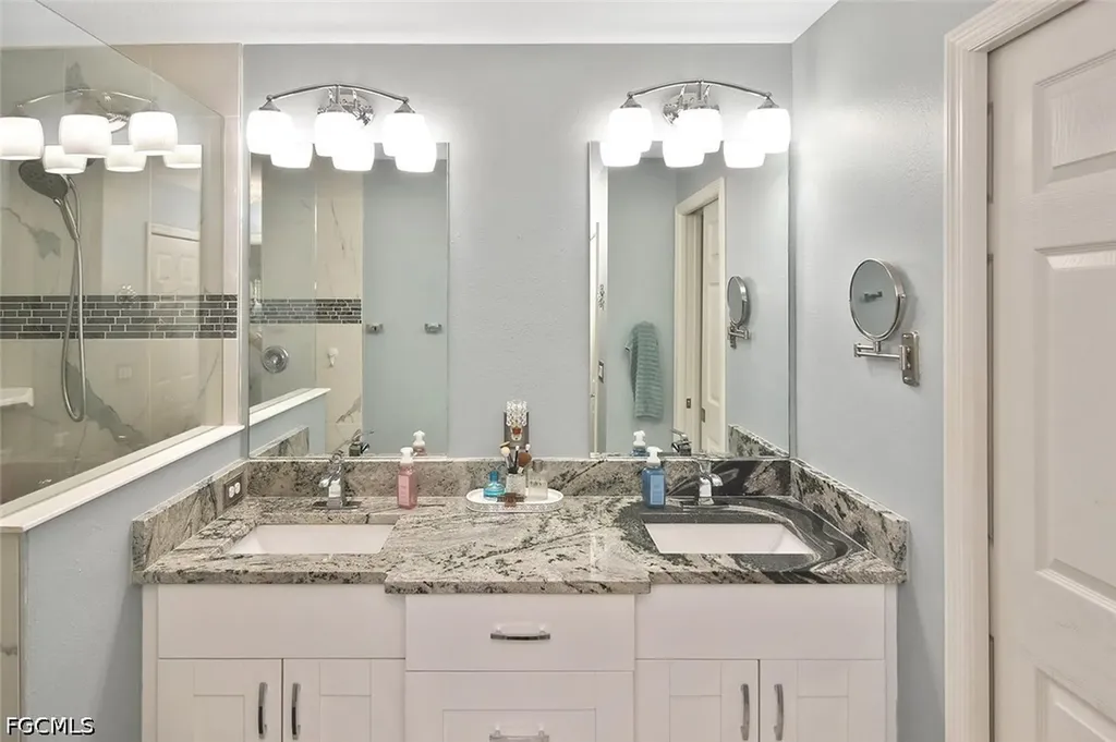 2893 N Vizza Lane North Port FL 34286