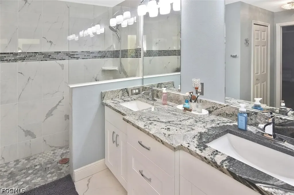 2893 N Vizza Lane North Port FL 34286