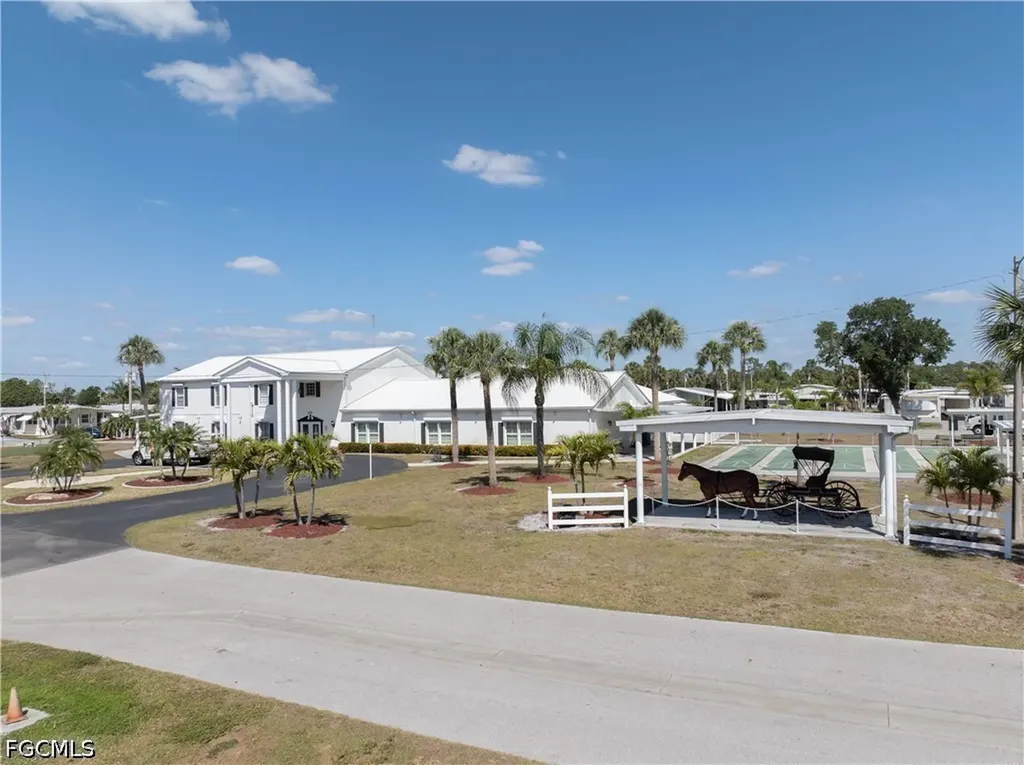 203 Harvest Lane North Fort Myers FL 33917