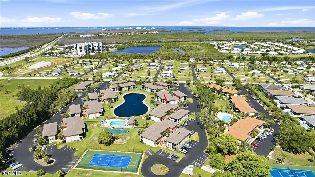 16881 Davis Road Fort Myers FL 33908