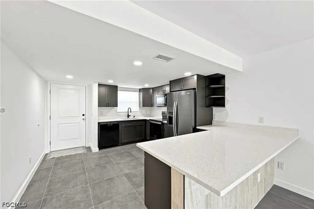 16881 Davis Road Fort Myers FL 33908