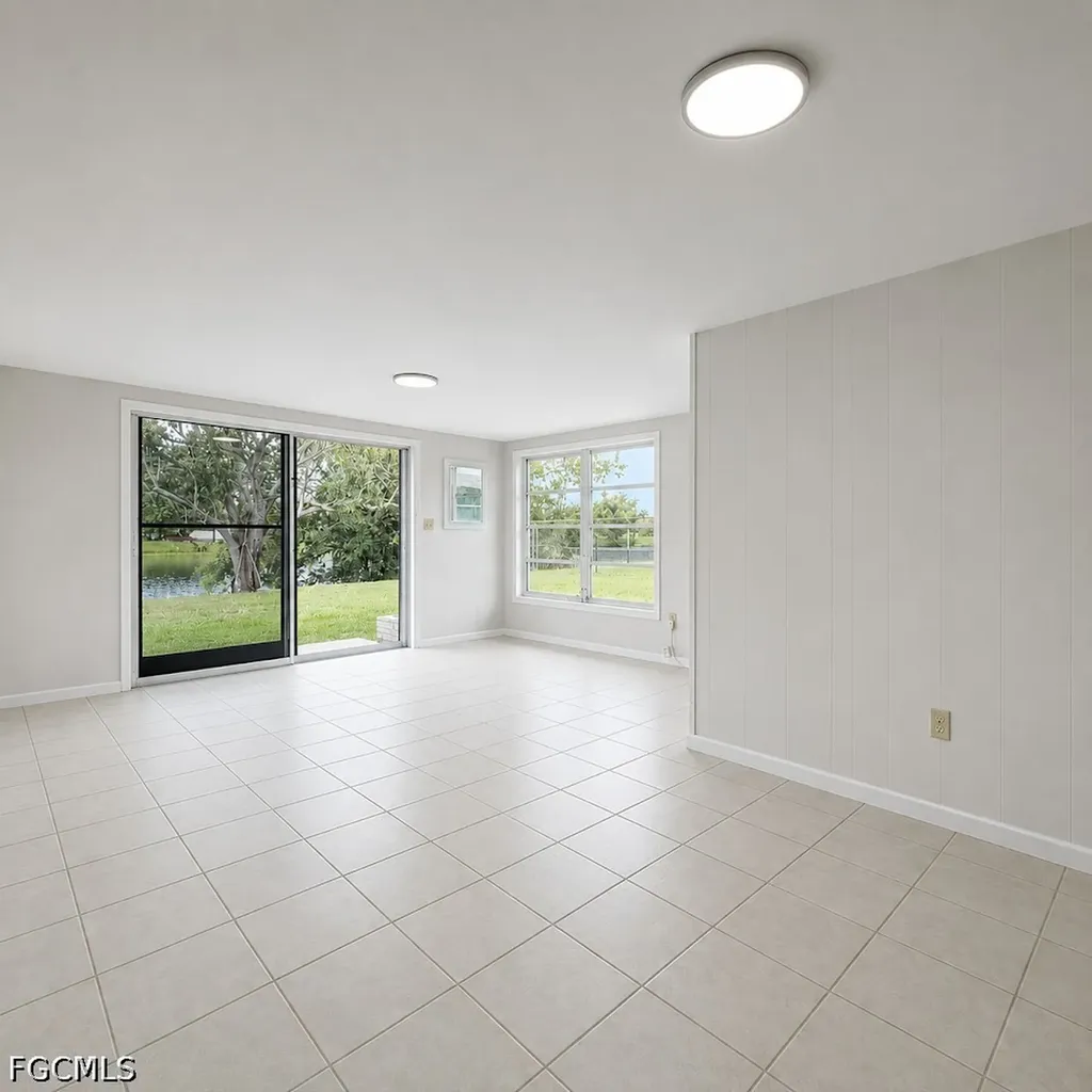 800 Willow Drive Lehigh Acres FL 33936
