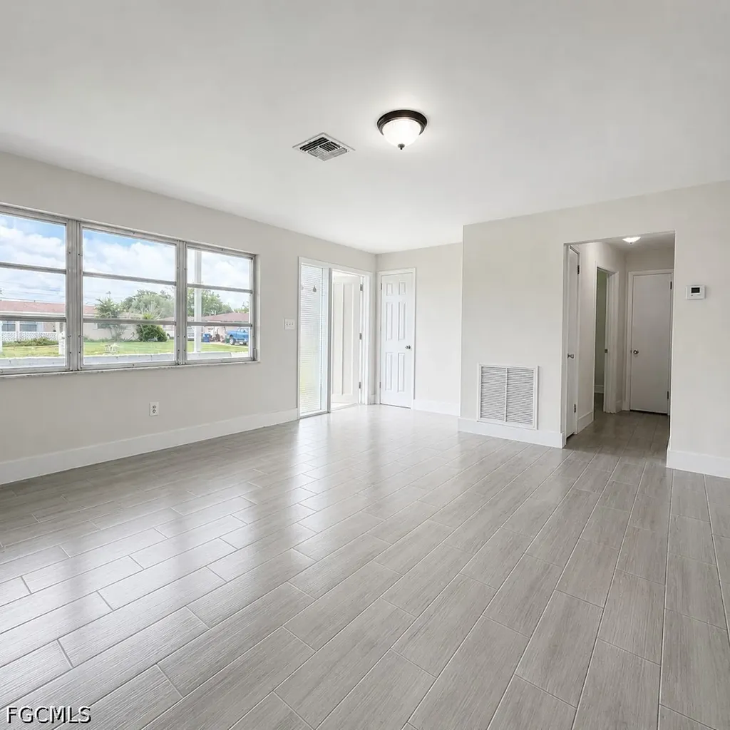 800 Willow Drive Lehigh Acres FL 33936
