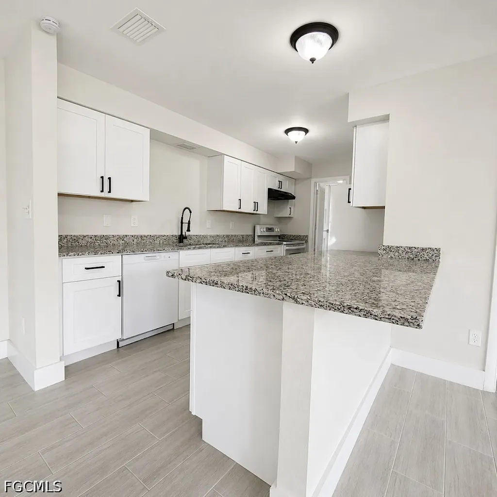 800 Willow Drive Lehigh Acres FL 33936