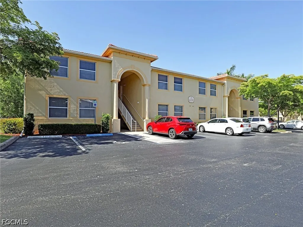 4191 Bellasol Circle Fort Myers FL 33916