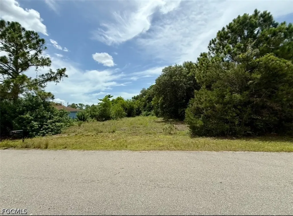1905 Coy Avenue N Lehigh Acres FL 33971