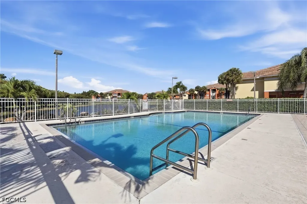 6321 Aragon Way Fort Myers FL 33966