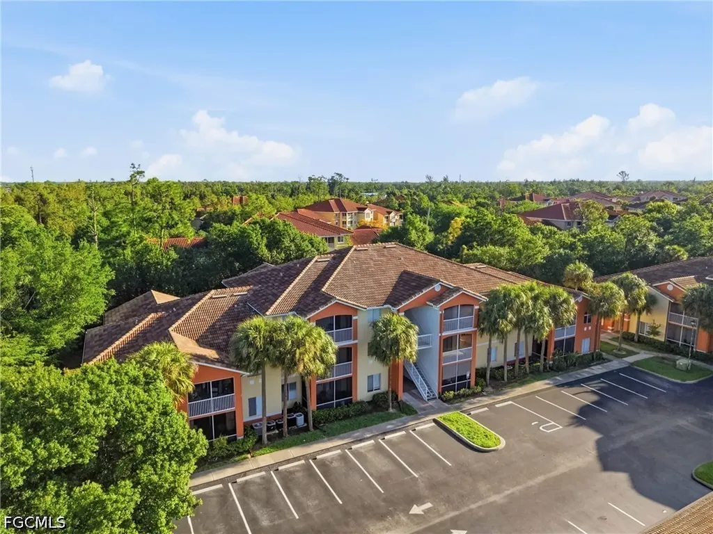 6321 Aragon Way Fort Myers FL 33966