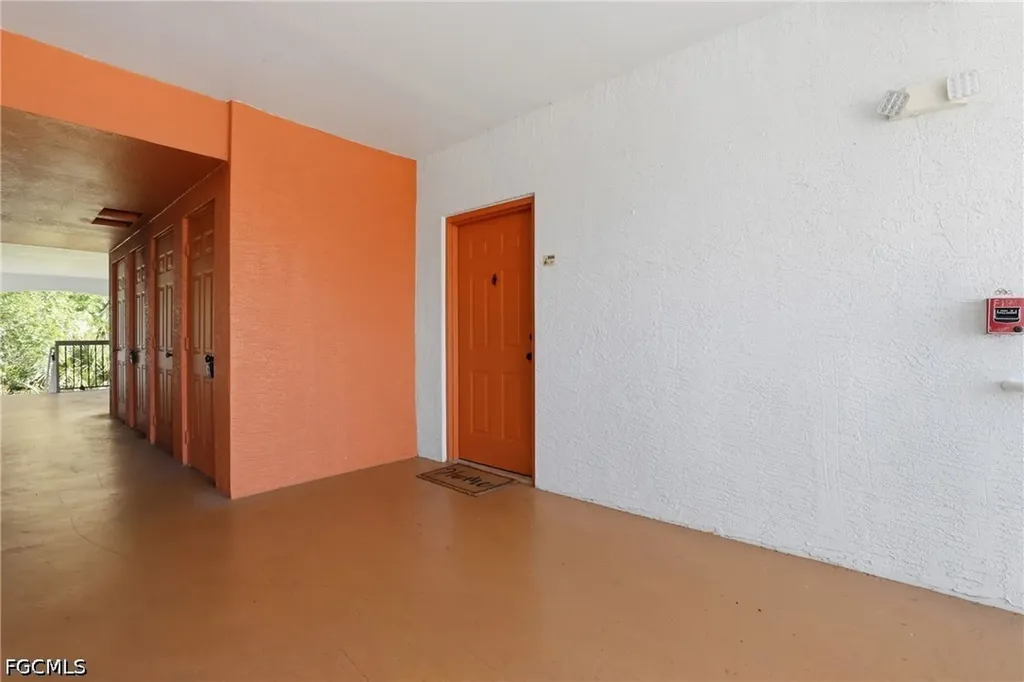 6321 Aragon Way Fort Myers FL 33966