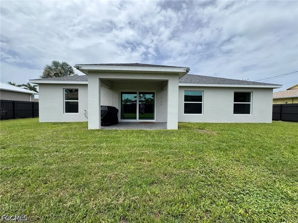 330 SW 23rd Terrace Cape Coral FL 33991