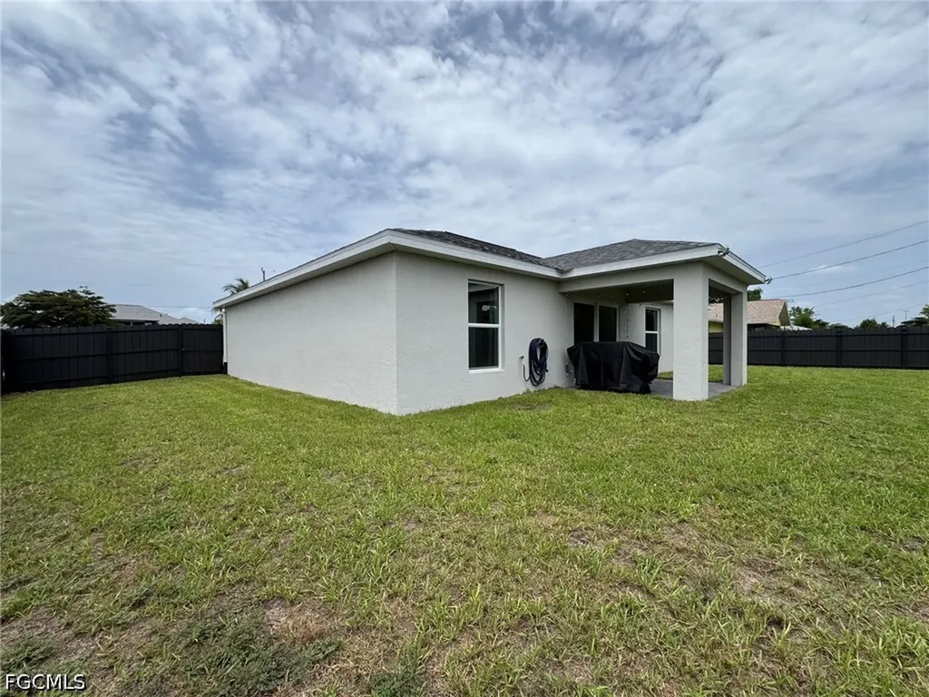 330 SW 23rd Terrace Cape Coral FL 33991