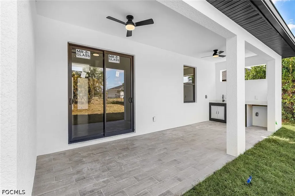 2200 NE 15th Avenue Cape Coral FL 33909