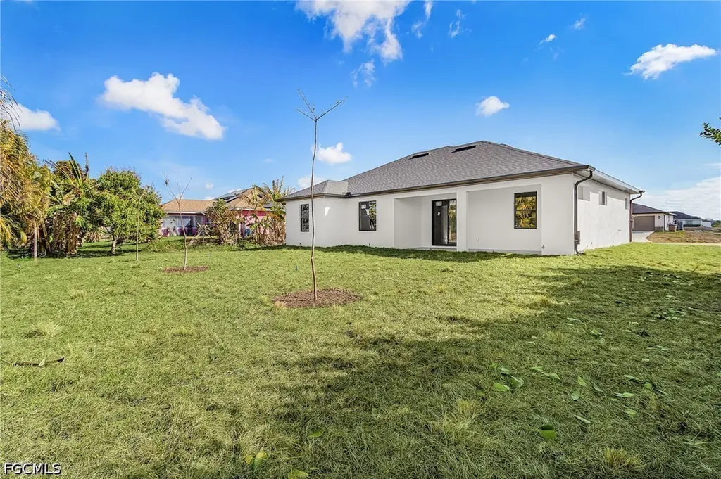 2200 NE 15th Avenue Cape Coral FL 33909