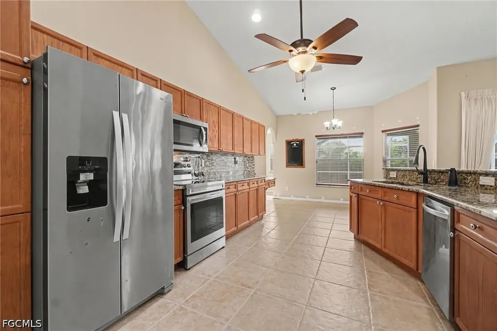 1143 NW 20th Place Cape Coral FL 33993