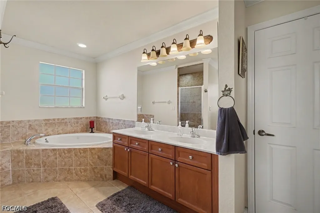 1143 NW 20th Place Cape Coral FL 33993