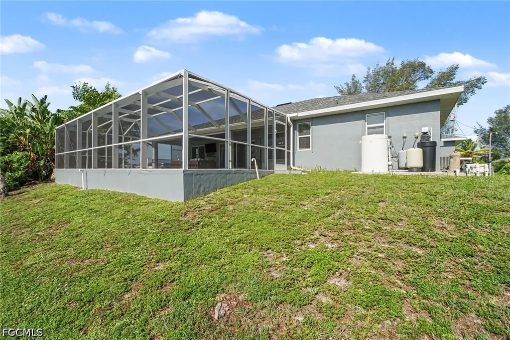 1143 NW 20th Place Cape Coral FL 33993