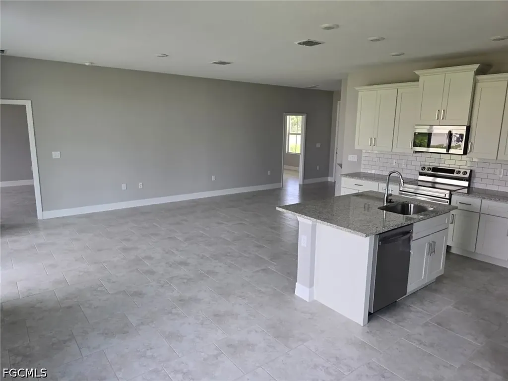 1924 Holyoke Avenue Lehigh Acres FL 33972