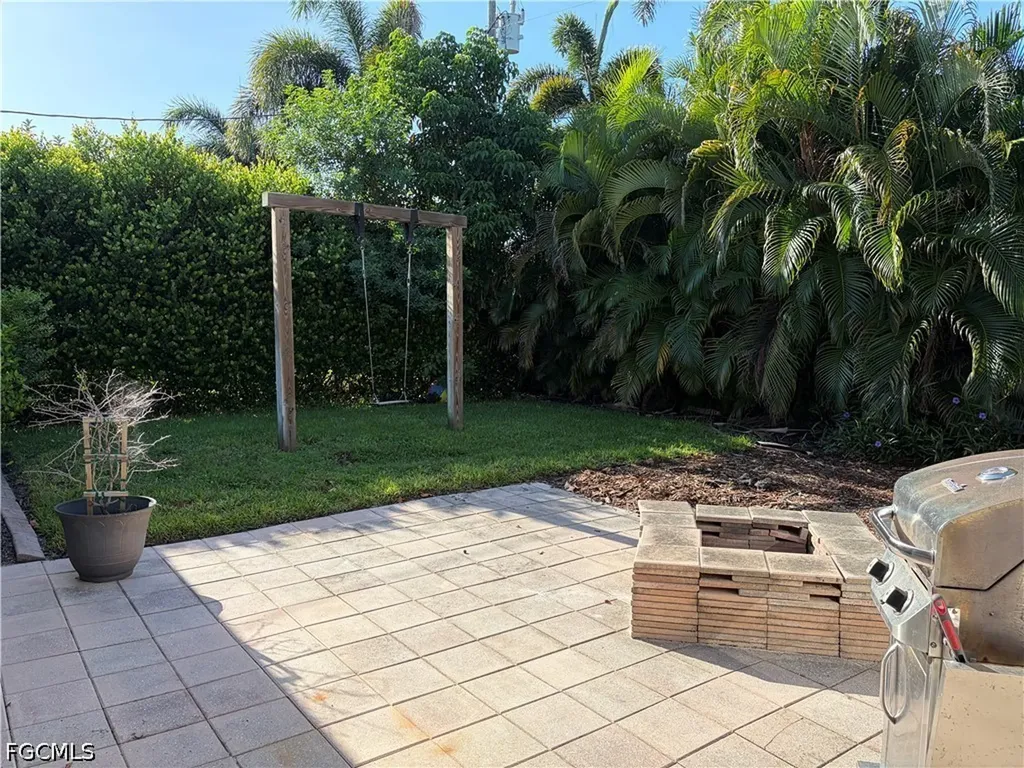 618 SE 18th Street Cape Coral FL 33990