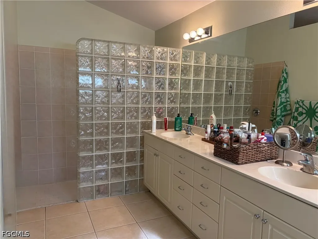 618 SE 18th Street Cape Coral FL 33990