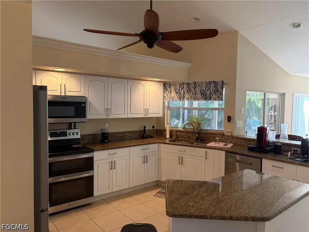 618 SE 18th Street Cape Coral FL 33990
