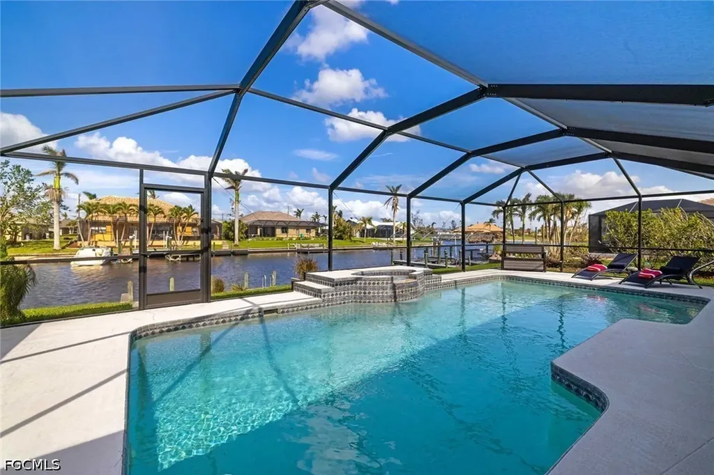 2307 SW 40th Street Cape Coral FL 33914