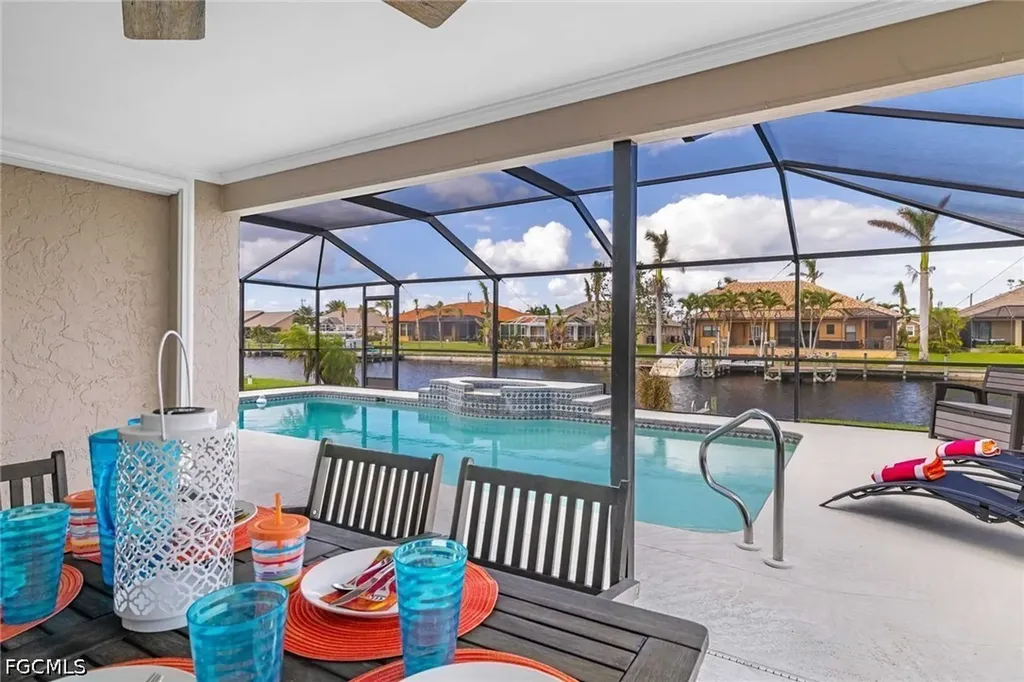 2307 SW 40th Street Cape Coral FL 33914