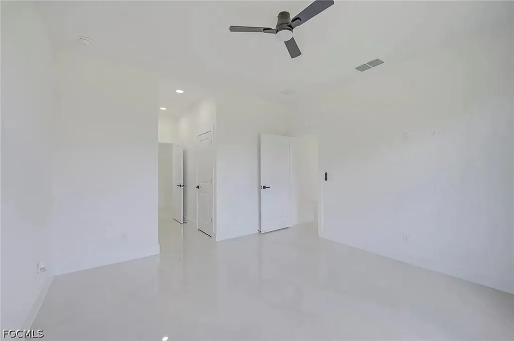 5905 Sunshine Boulevard N Lehigh Acres FL 33971