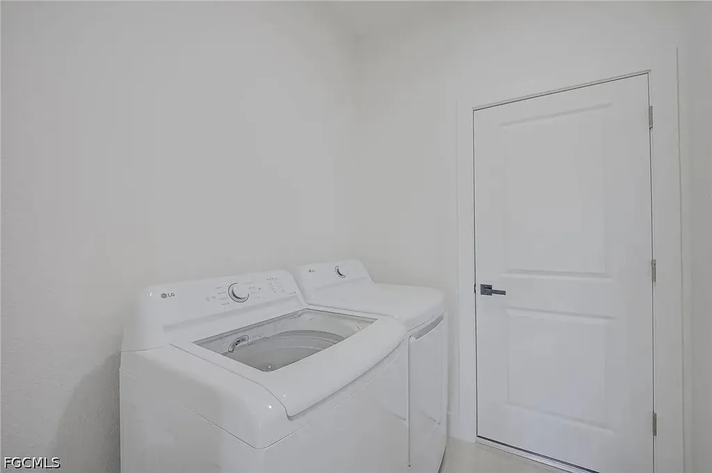 5905 Sunshine Boulevard N Lehigh Acres FL 33971