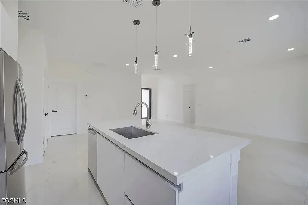 5905 Sunshine Boulevard N Lehigh Acres FL 33971